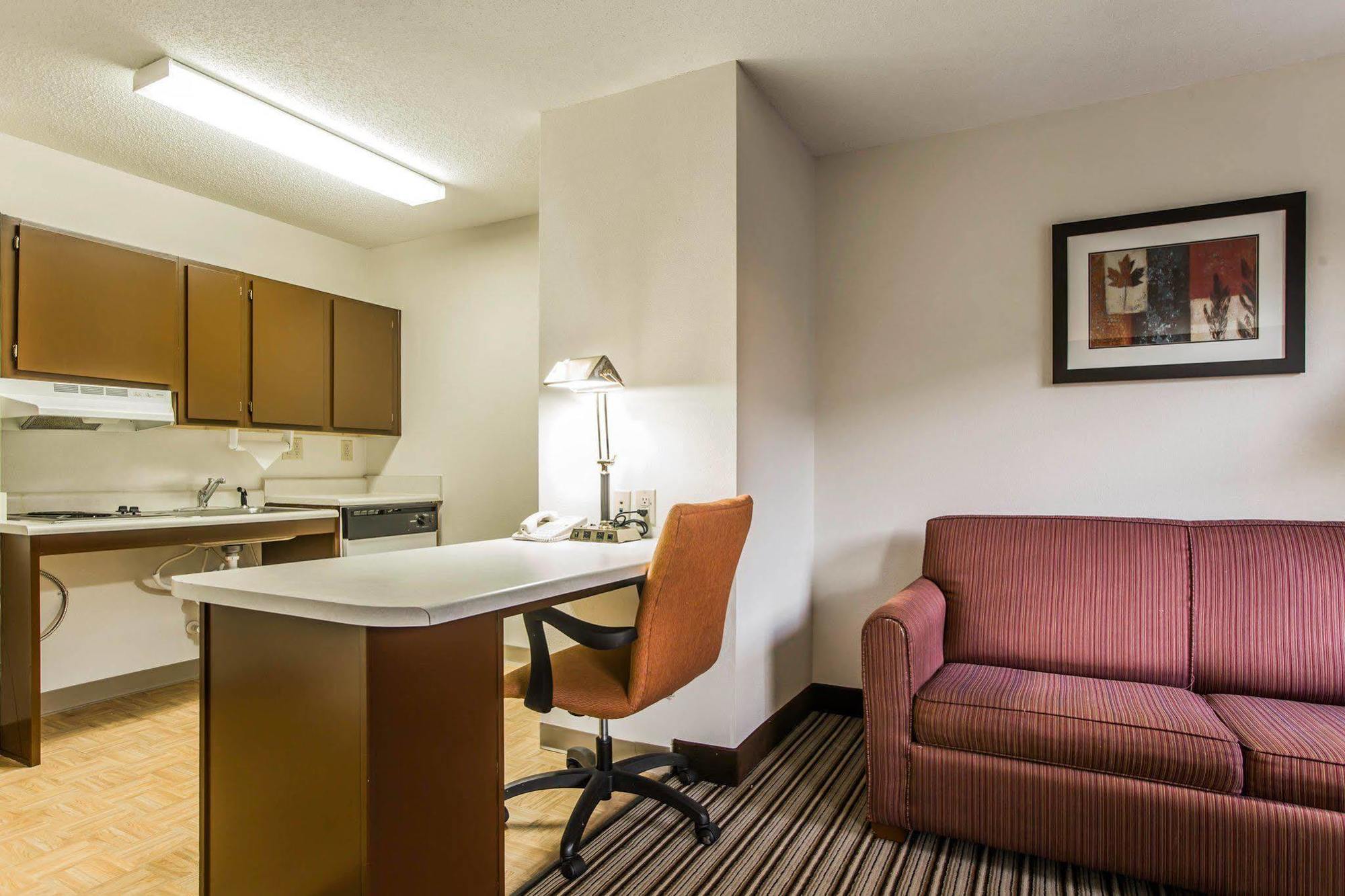 Candlewood Suites - Charlotte - Arrowood By Ihg Exterior photo